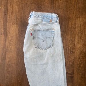 VINTAGE OVERSIZED LEVIS